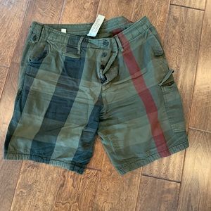 Euc mens Burberry shorts